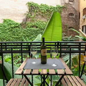 Alojamento de Acomodação e Pequeno-almoço Leo's Colosseum - Private, Roma