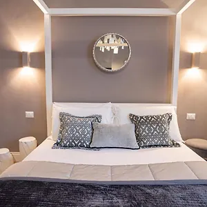 Cardilli Luxury לינה וארוחת בוקר